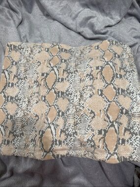Good American Beige and Gray Snake-Print Crop tube Top
